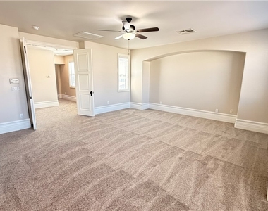 496 Via Palermo Drive - Photo Thumbnail 32