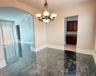 496 Via Palermo Drive - Photo Thumbnail 9