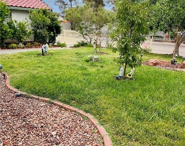 6432 W Mesa Vista Avenue - Photo Thumbnail 47