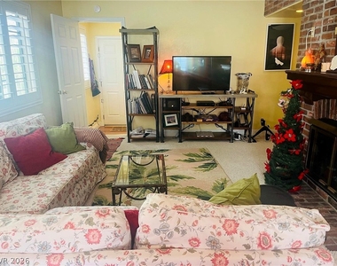 6432 W Mesa Vista Avenue - Photo Thumbnail 18