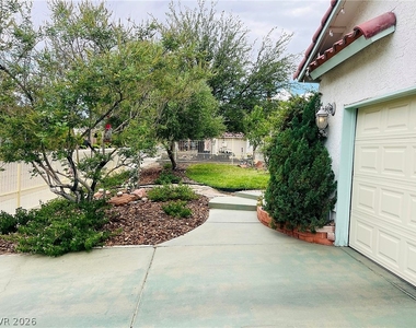 6432 W Mesa Vista Avenue - Photo Thumbnail 5