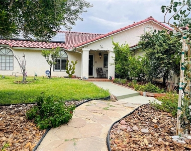 6432 W Mesa Vista Avenue - Photo Thumbnail 10