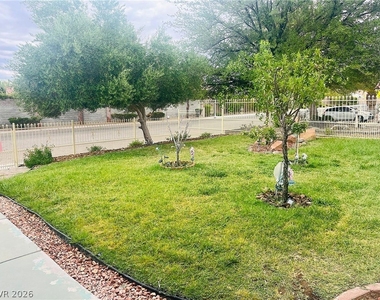 6432 W Mesa Vista Avenue - Photo Thumbnail 45