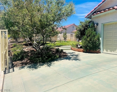 6432 W Mesa Vista Avenue - Photo Thumbnail 6