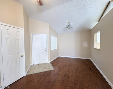 2737 Cathedral Lane - Photo Thumbnail 4