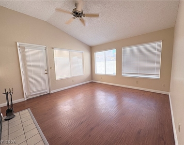 2737 Cathedral Lane - Photo Thumbnail 7