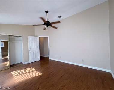 2737 Cathedral Lane - Photo Thumbnail 24