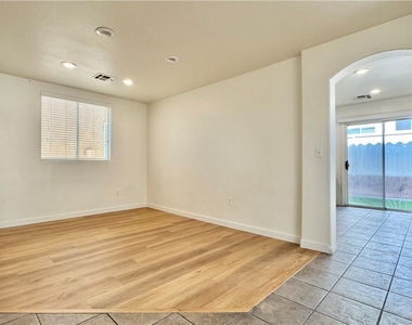 7425 Mojave Canyon Street - Photo Thumbnail 6