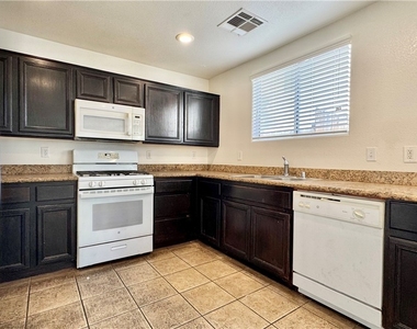 7425 Mojave Canyon Street - Photo Thumbnail 17