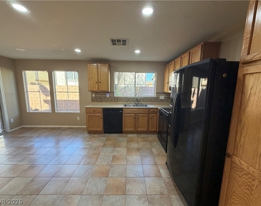 67 Desert Coyote Street - Photo Thumbnail 10