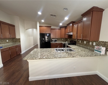 7996 Whitlocks Mill Avenue - Photo Thumbnail 5