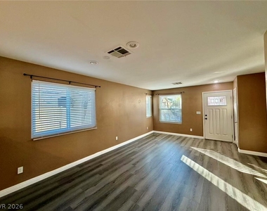 1943 Sundown Canyon Drive - Photo Thumbnail 4
