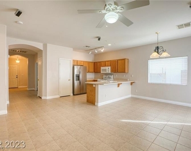 8847 Sacred Falls Avenue - Photo Thumbnail 17