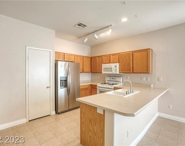 8847 Sacred Falls Avenue - Photo Thumbnail 4