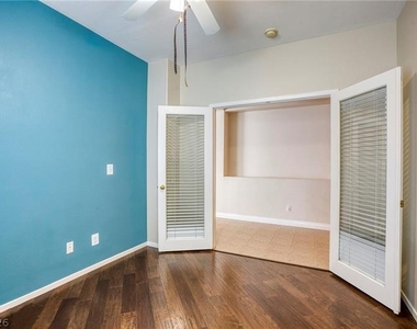 8847 Sacred Falls Avenue - Photo Thumbnail 15