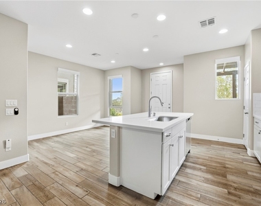 11677 Emerald Lake Avenue - Photo Thumbnail 10