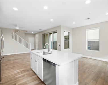 11677 Emerald Lake Avenue - Photo Thumbnail 9