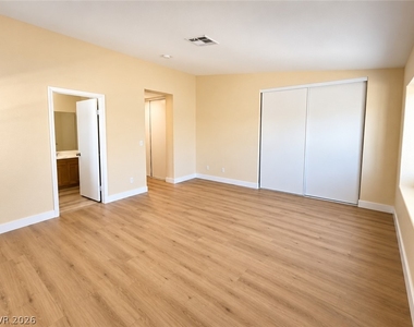 5323 Hanging Tree Lane - Photo Thumbnail 14