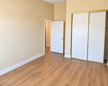 5323 Hanging Tree Lane - Photo Thumbnail 16