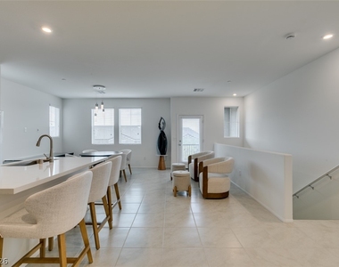 635 Bellus Place - Photo Thumbnail 28