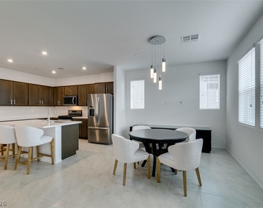 635 Bellus Place - Photo Thumbnail 14