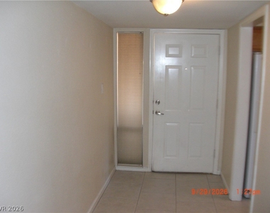 769 Oakmont Avenue - Photo Thumbnail 2