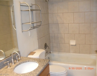 769 Oakmont Avenue - Photo Thumbnail 7