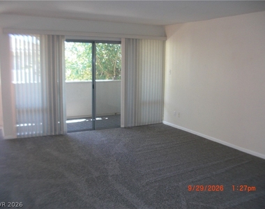 769 Oakmont Avenue - Photo Thumbnail 3