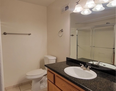 6761 Holmby Avenue - Photo Thumbnail 9