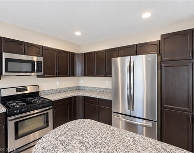 7971 Constantinople Avenue - Photo Thumbnail 11