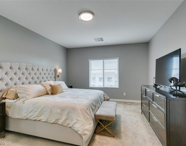 600 N Carriage Hill Drive - Photo Thumbnail 39