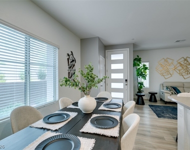 600 N Carriage Hill Drive - Photo Thumbnail 20