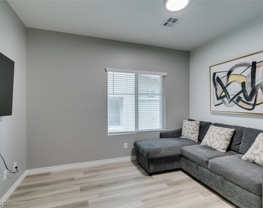 600 N Carriage Hill Drive - Photo Thumbnail 30