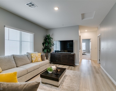 600 N Carriage Hill Drive - Photo Thumbnail 35