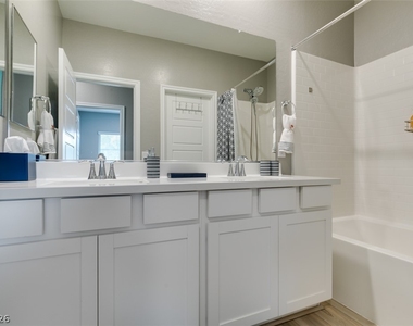 600 N Carriage Hill Drive - Photo Thumbnail 38