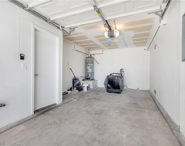 5354 Aurora Beam Avenue - Photo Thumbnail 20