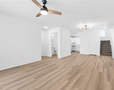 5354 Aurora Beam Avenue - Photo Thumbnail 2