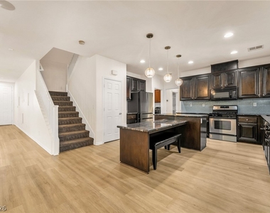 1153 Orphington Court - Photo Thumbnail 6