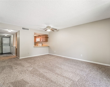 3823 S Maryland Parkway - Photo Thumbnail 8
