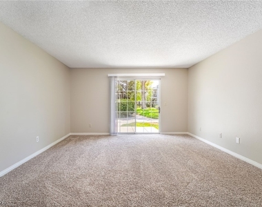 3823 S Maryland Parkway - Photo Thumbnail 9