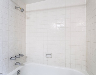 3823 S Maryland Parkway - Photo Thumbnail 20
