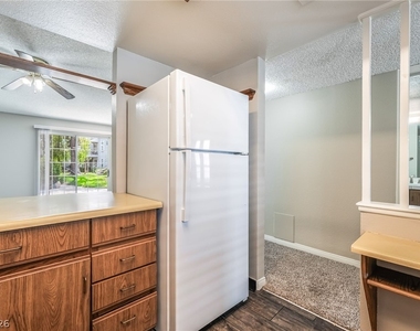 3823 S Maryland Parkway - Photo Thumbnail 12