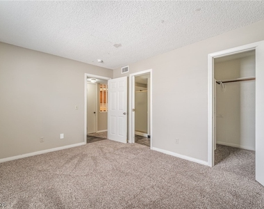 3823 S Maryland Parkway - Photo Thumbnail 24