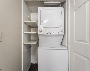 3823 S Maryland Parkway - Photo Thumbnail 14