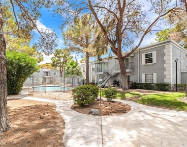 3823 S Maryland Parkway - Photo Thumbnail 28