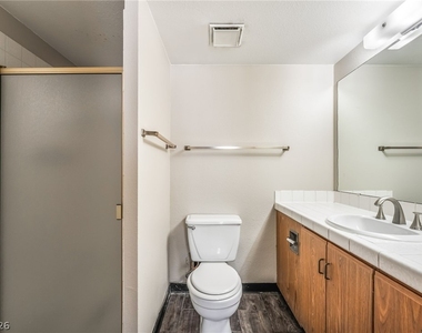 3823 S Maryland Parkway - Photo Thumbnail 26