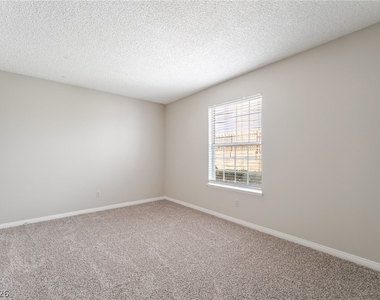 3823 S Maryland Parkway - Photo Thumbnail 22