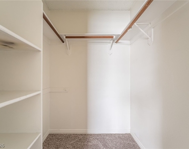 3823 S Maryland Parkway - Photo Thumbnail 27