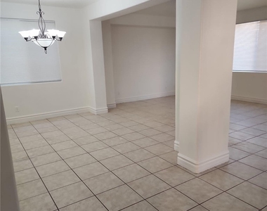 9662 Ziegler Avenue - Photo Thumbnail 8