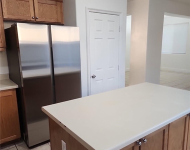 9662 Ziegler Avenue - Photo Thumbnail 14